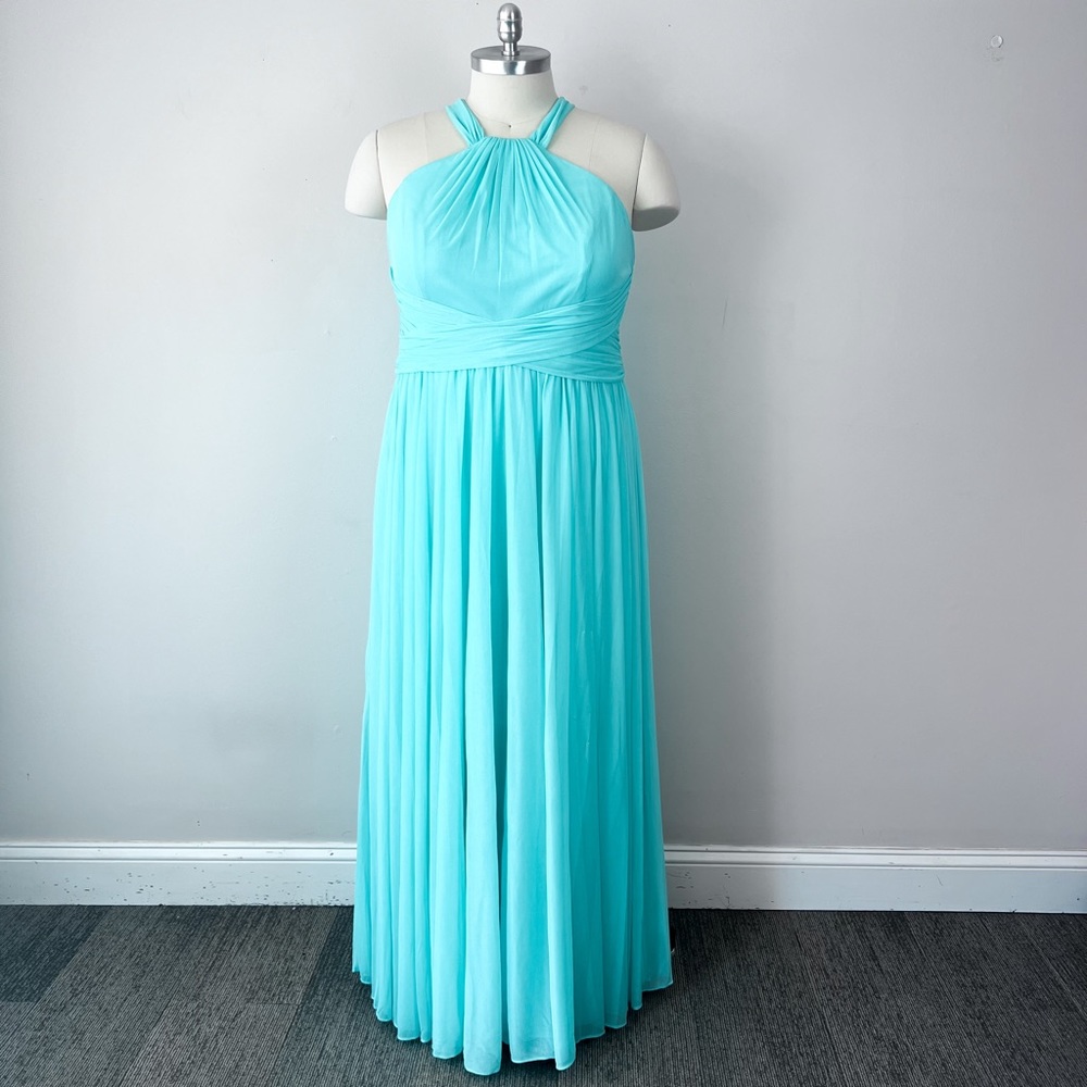 David’s Bridal • Halter Ruched Waist Dress • 20